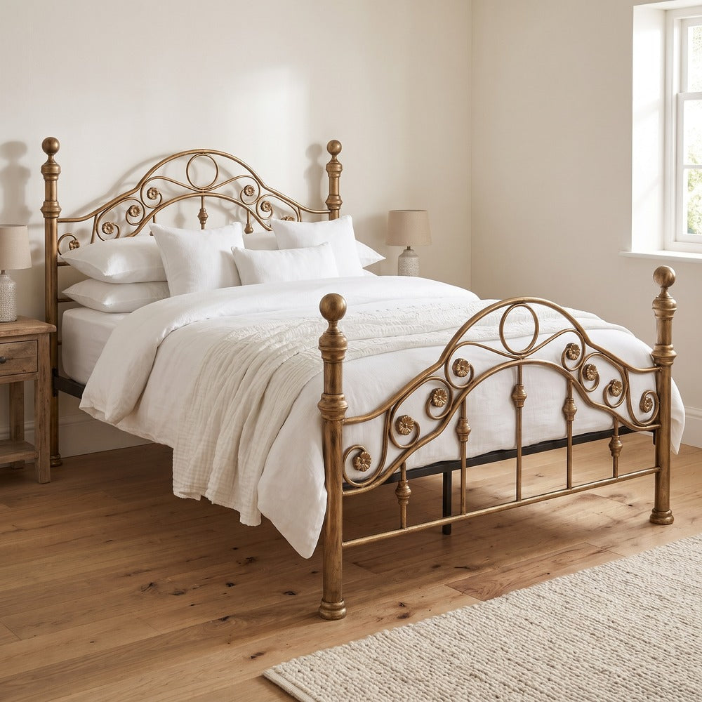 Kensington_Antique_Brass_Bed_Frame_-_Low_Res_5.jpg