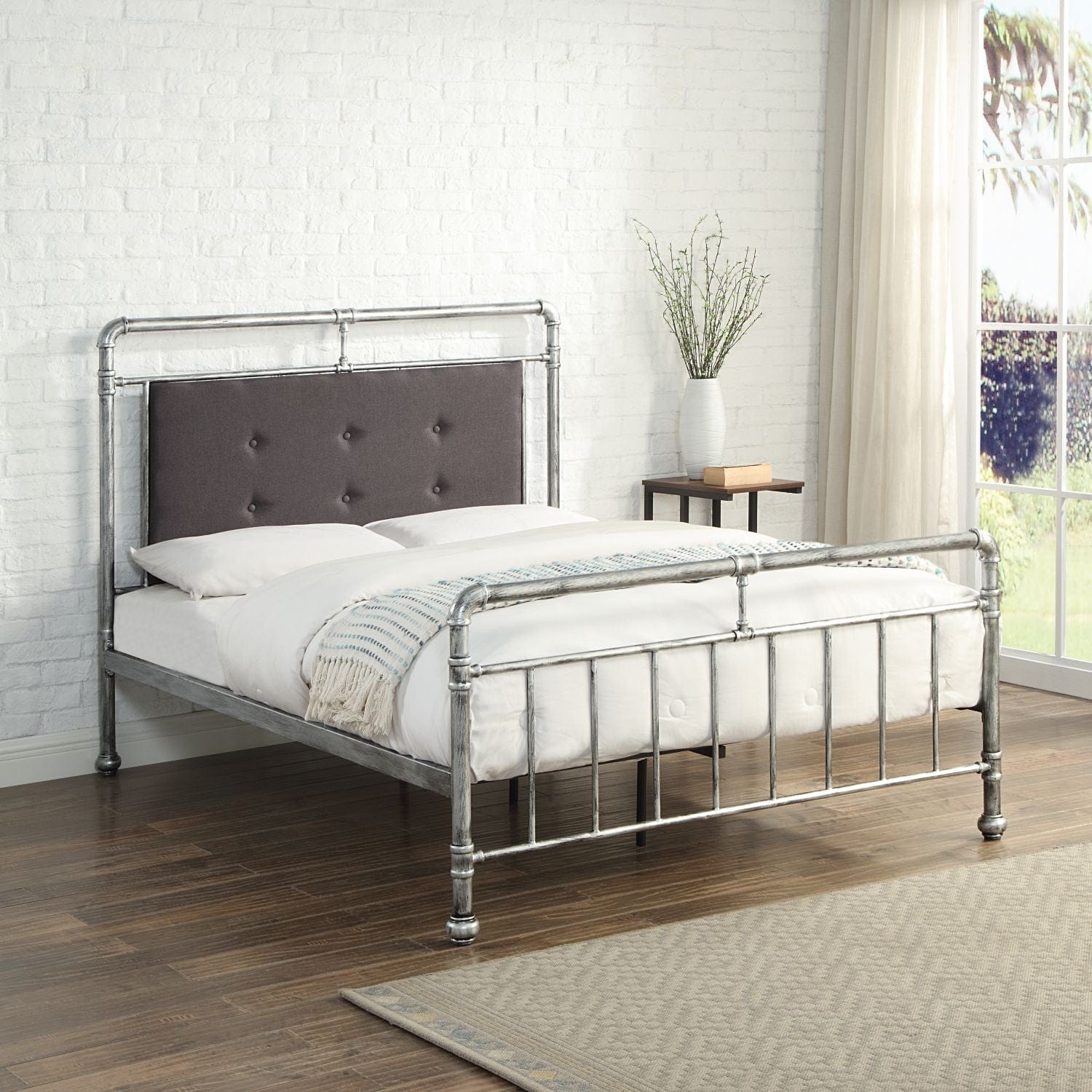  Double 4ft6 - 135x190cm Shoreditch Scaffold Metal Bed Frame